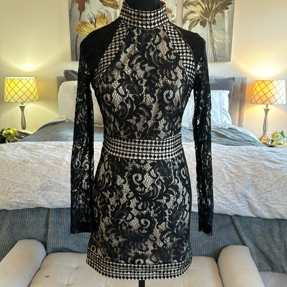 EUC PrettyLittleThing Isabel long sleeve lace mini dress - size 4